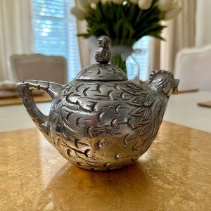 Decortive teapot